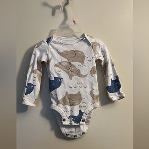 4 Long Sleeve Carters Oneises 🐘🦁